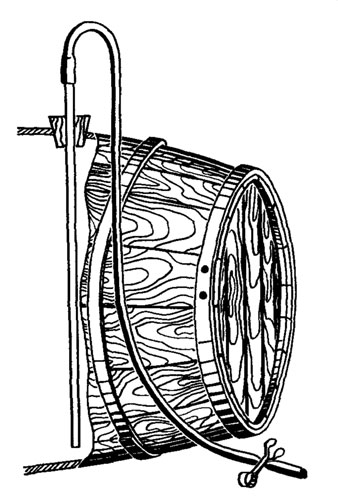 Рис. 4. Гибкая трубка с краном для переливания вина